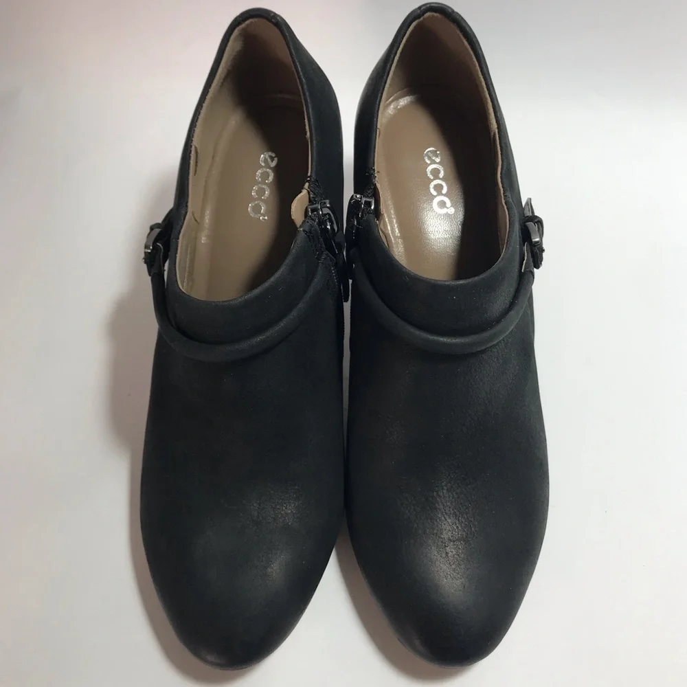 ECCO Women's Black Heeled Leather Booties Size 35 NIB - Picture 4 of 16